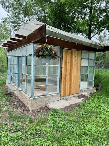 $2,300 | 6011 Nuckols Crossing Road, Austin, TX 78744