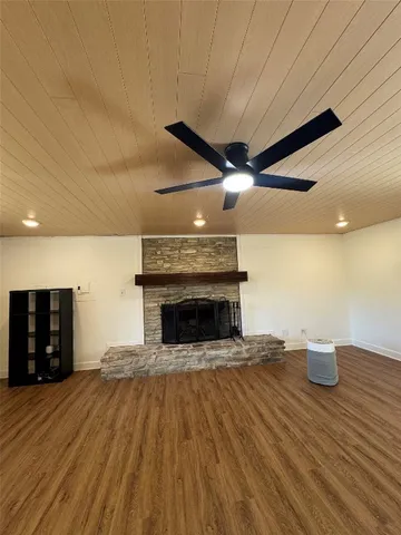 $2,300 | 6011 Nuckols Crossing Road, Austin, TX 78744