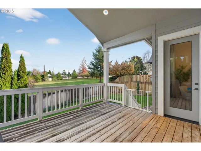 $715,000 | 101 West 15th Circle, La Center, WA 98629