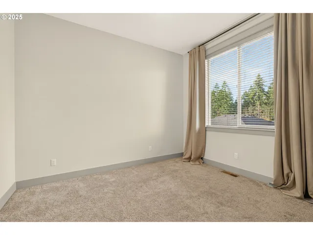 $715,000 | 101 West 15th Circle, La Center, WA 98629