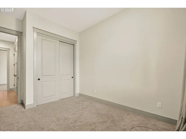 $715,000 | 101 West 15th Circle, La Center, WA 98629