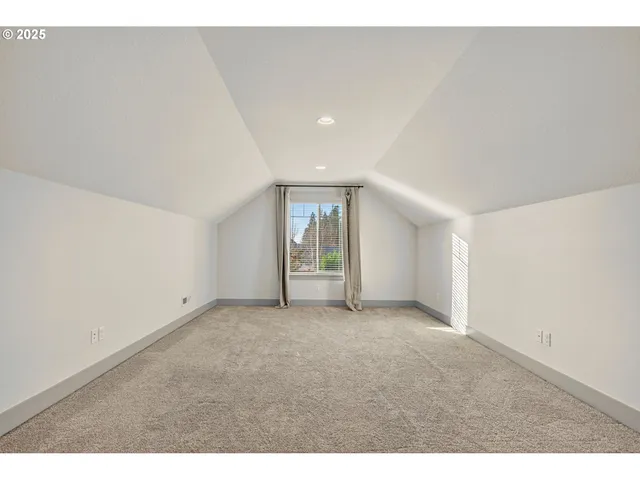 $715,000 | 101 West 15th Circle, La Center, WA 98629