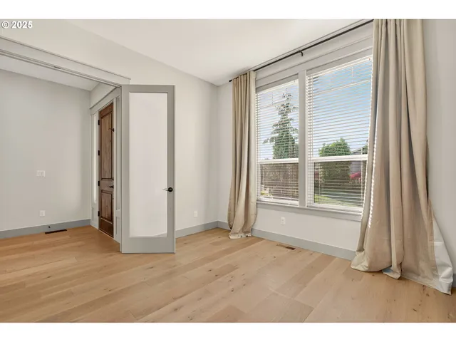 $715,000 | 101 West 15th Circle, La Center, WA 98629