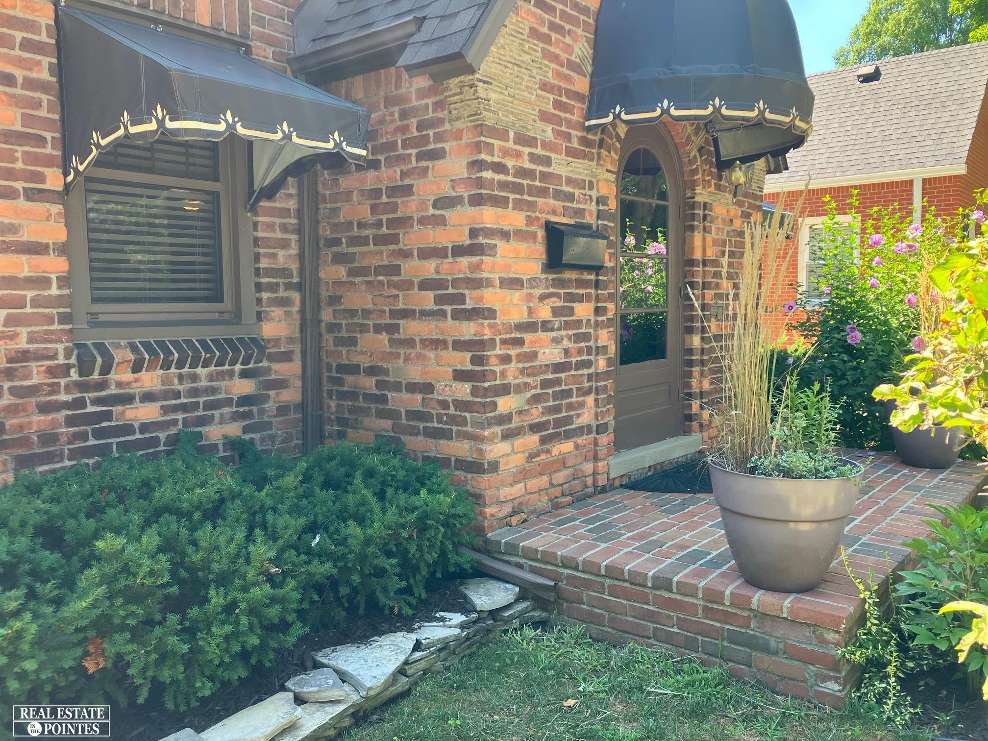 305 Kerby Road Grosse Pointe Farms, MI 48236 - Photo 32 of 40
