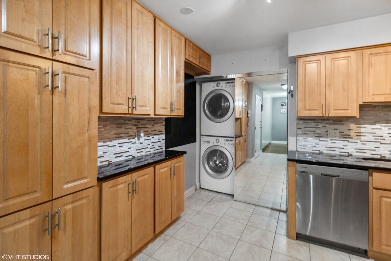 601 West Huntington Commons Road, Unit 305 Mount Prospect, IL 60056 - Photo 8 of 19