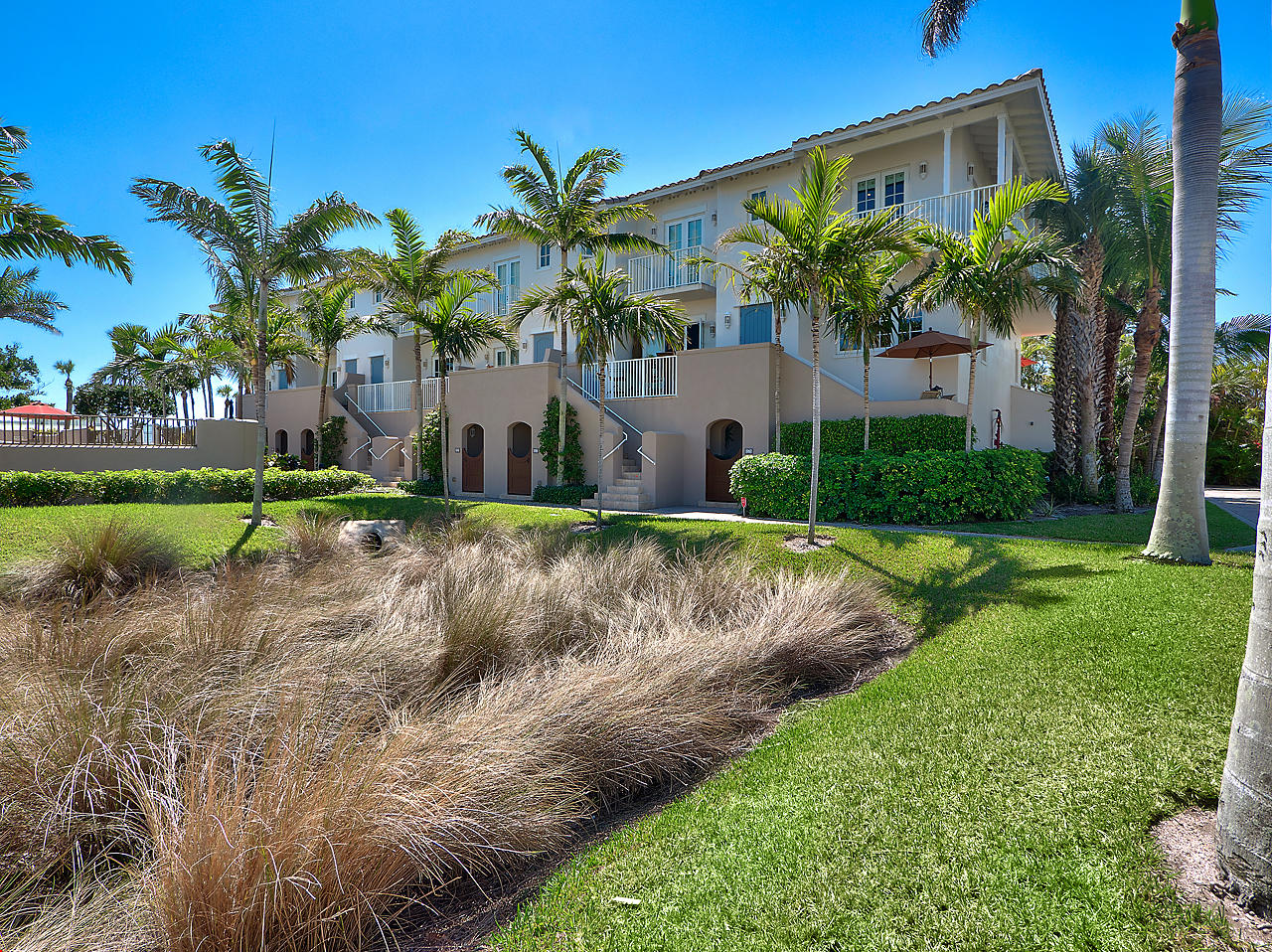 1570 Island Cove Road Fort Pierce, FL 34949 - Photo 3 of 34 Exterior Front of Unit