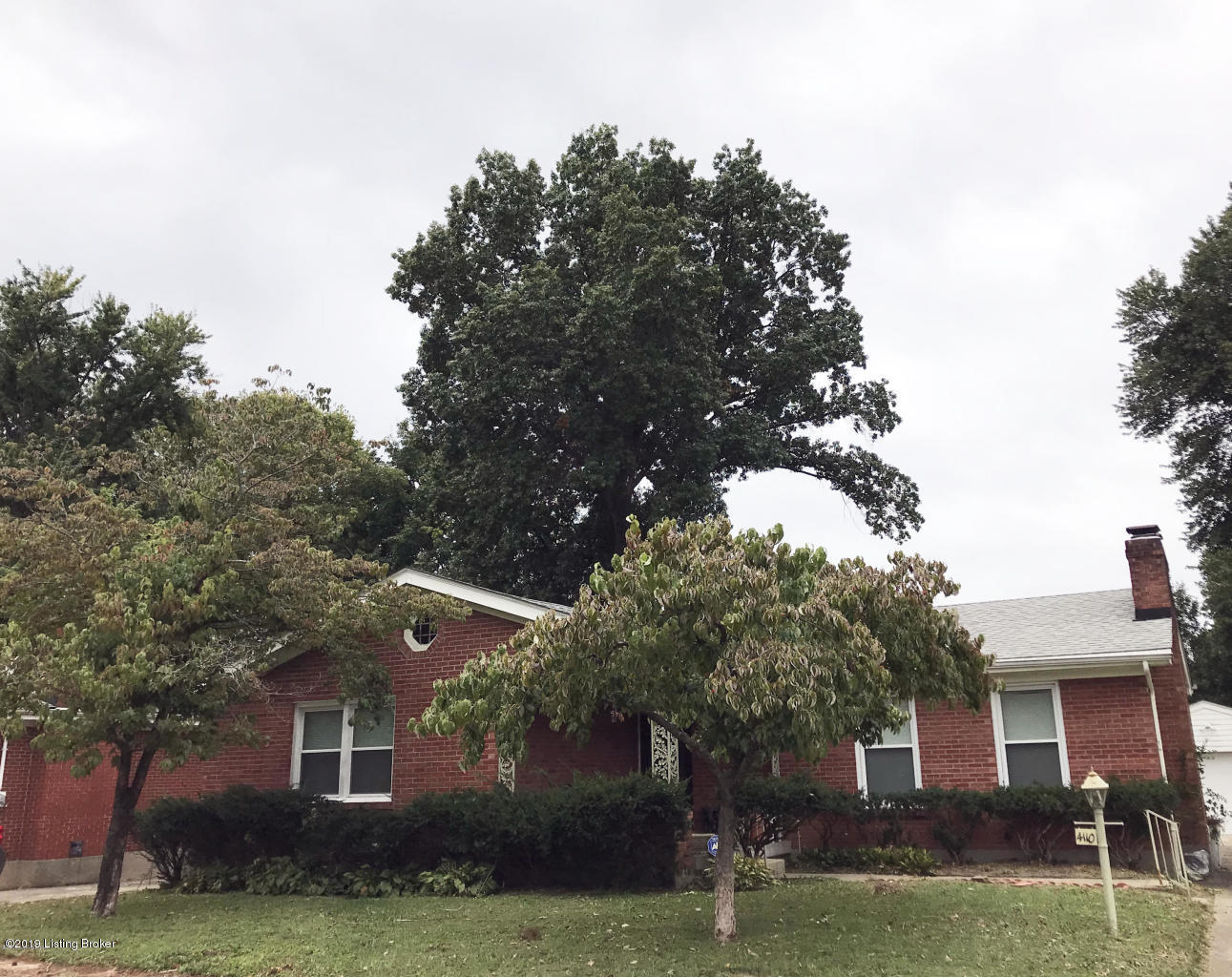 4110 Roxbury Road Louisville, KY 40218 - Photo 1 of 23 4110 Roxbury Road
