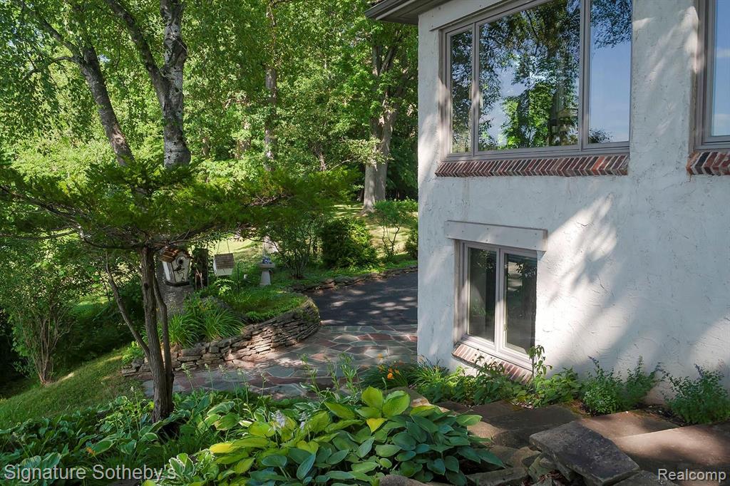 204 Gallogly Road Lake Angelus, MI 48326 - Photo 76 of 85