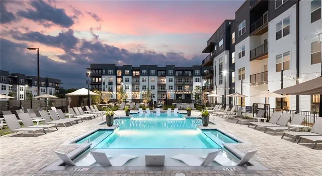 $1,815 | 1000 Rea Drive Southwest, Unit 1418, Gainesville, GA 30501