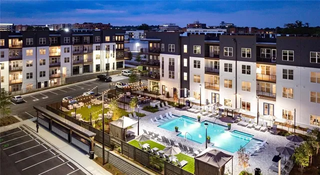 $1,815 | 1000 Rea Drive Southwest, Unit 1418, Gainesville, GA 30501