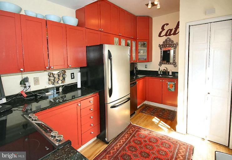 727 4th Street Northeast Washington, DC 20002 - Photo 6 of 22 Kitchen