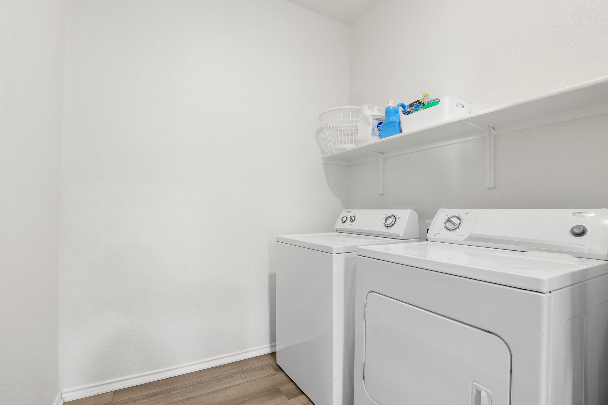 102 Whitney Drive Elgin, TX 78621 - Photo 17 of 24 a utility room with dryer and washer