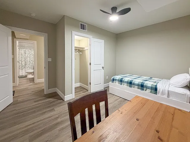 $1,700 | 3703 Market Street, Unit 1, Houston, TX 77020