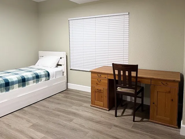 $1,700 | 3703 Market Street, Unit 1, Houston, TX 77020