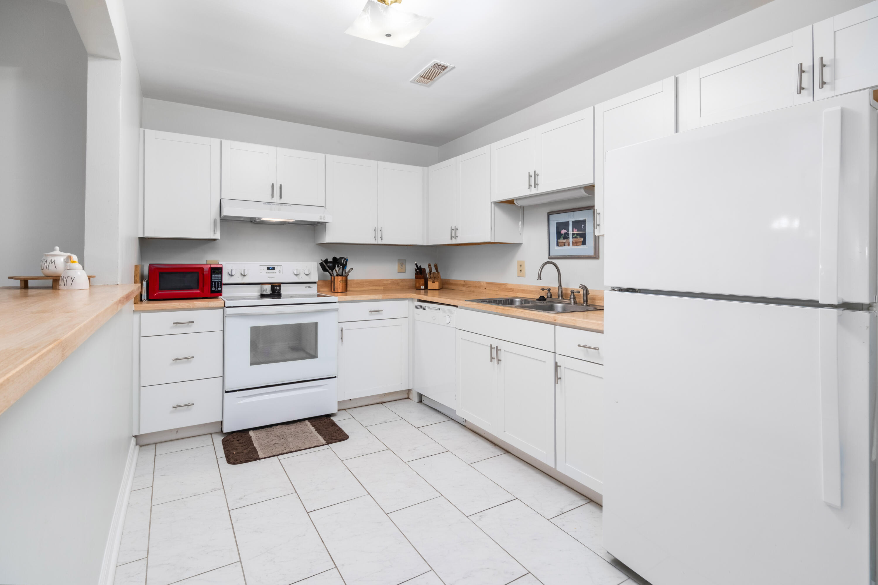 1815 Walsingham Way Charleston, SC 29412 - Photo 12 of 29 1815 Walsingham Way_Eterna_Media-14