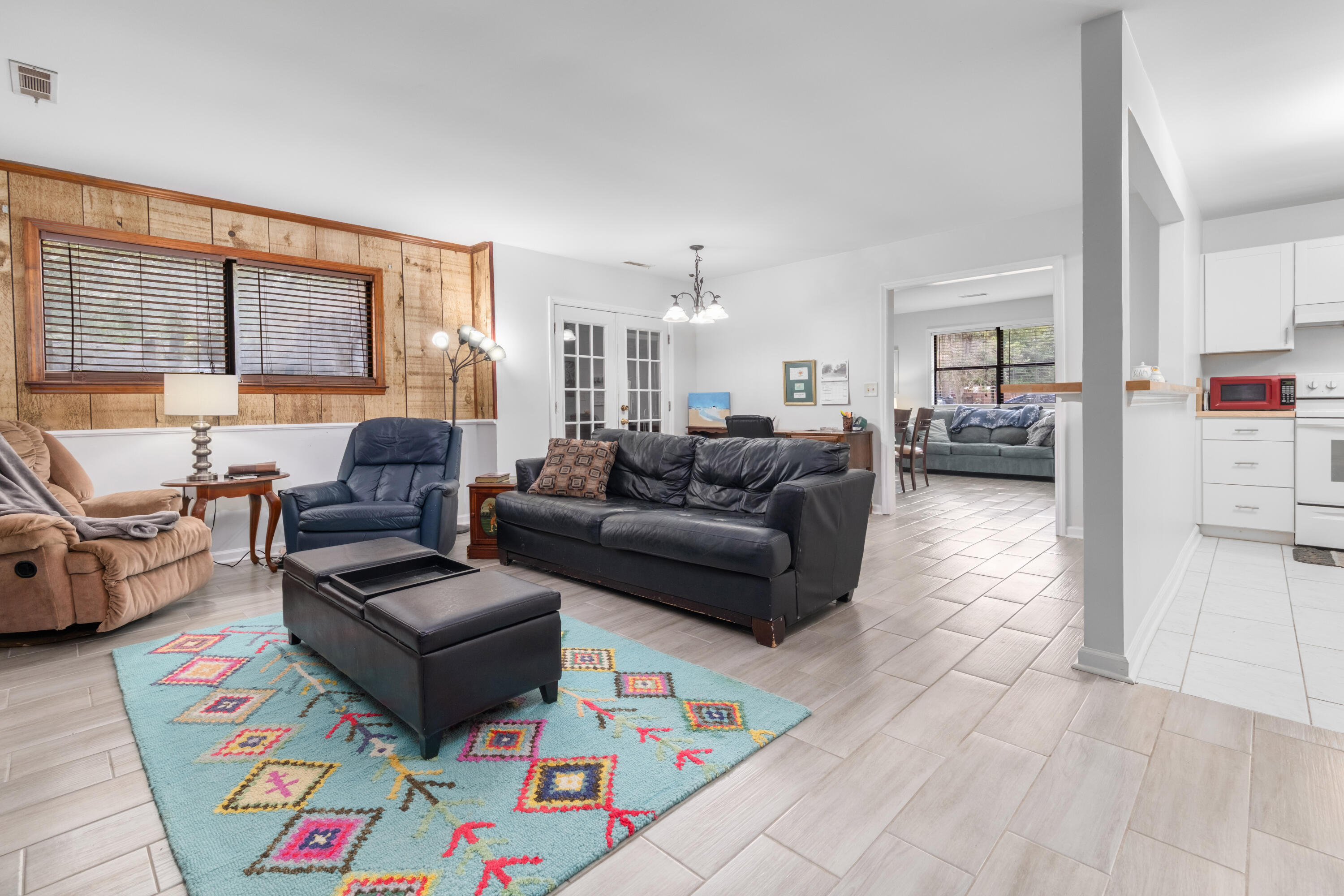 1815 Walsingham Way Charleston, SC 29412 - Photo 10 of 29 1815 Walsingham Way_Eterna_Media-11