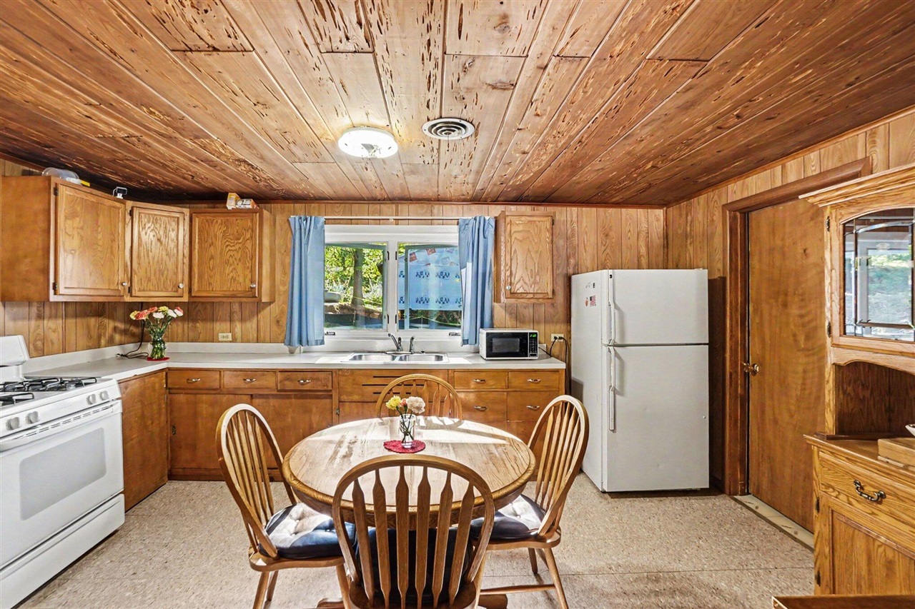 5207 East High Tower Lake Road Hesperia, MI 49421 - Photo 11 of 32 Gallery Image 11