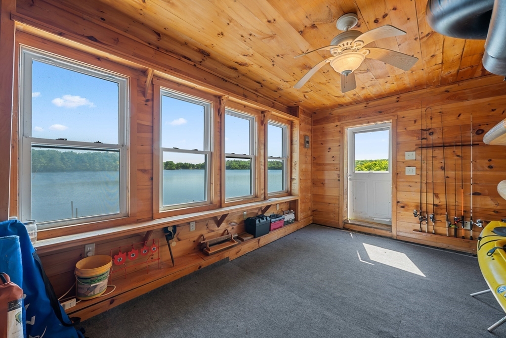 21 Carrier Lane Sutton, MA 01590 - Photo 33 of 42