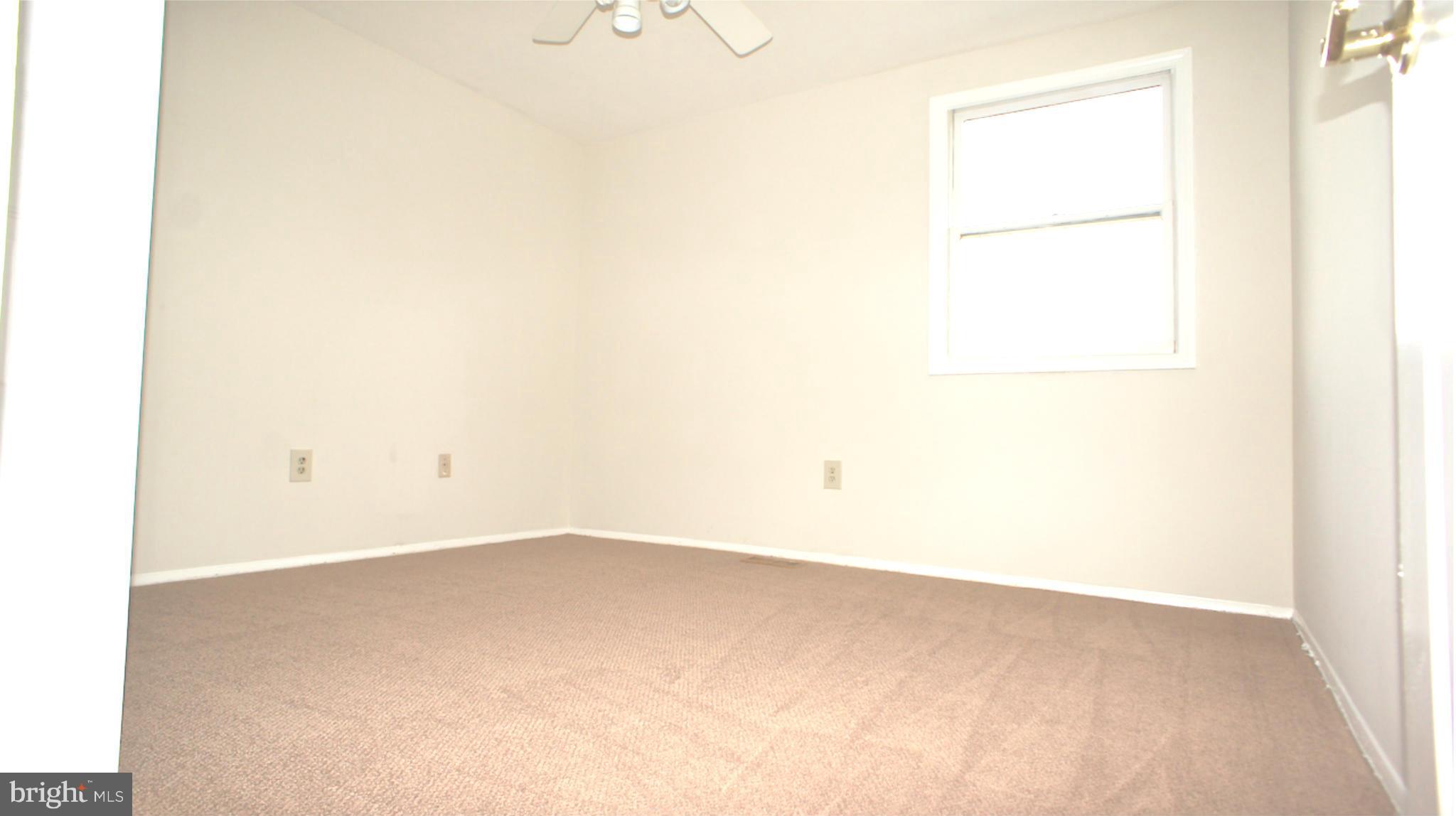 20800 Bell Bluff Road Gaithersburg, MD 20882 - Photo 11 of 15 Bedroom