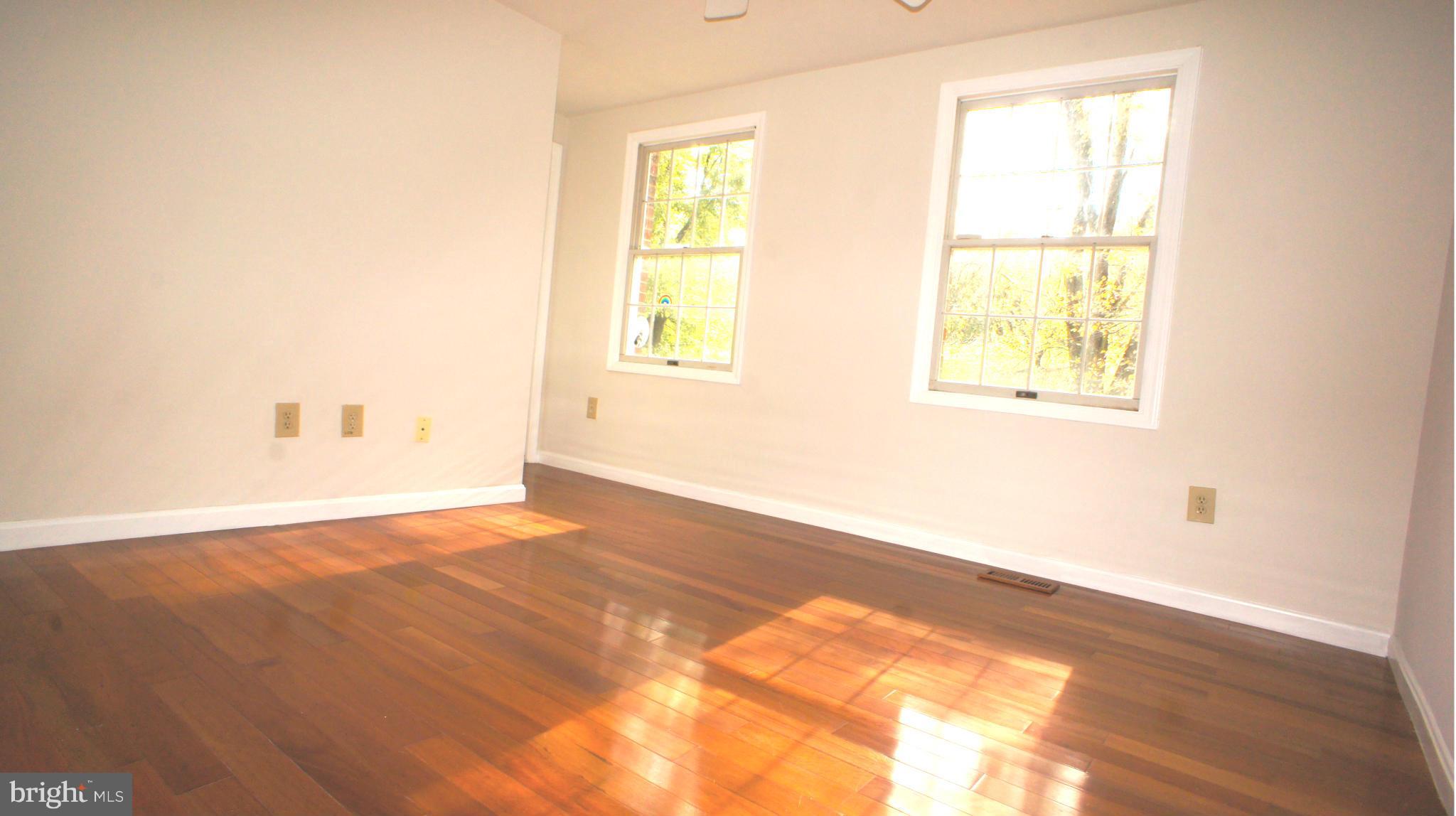 20800 Bell Bluff Road Gaithersburg, MD 20882 - Photo 12 of 15 Bath (Master)