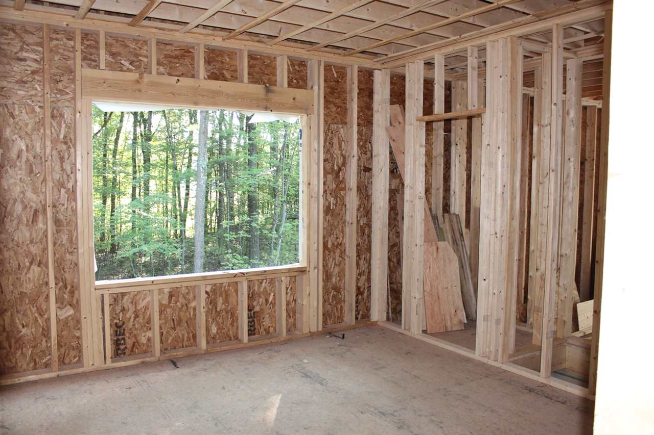 956 Smyth Road Manchester, NH 03104 - Photo 11 of 13