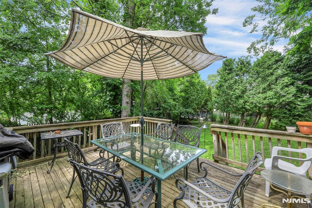 711 Rutland Avenue Teaneck, NJ 07666 - Photo 15 of 22