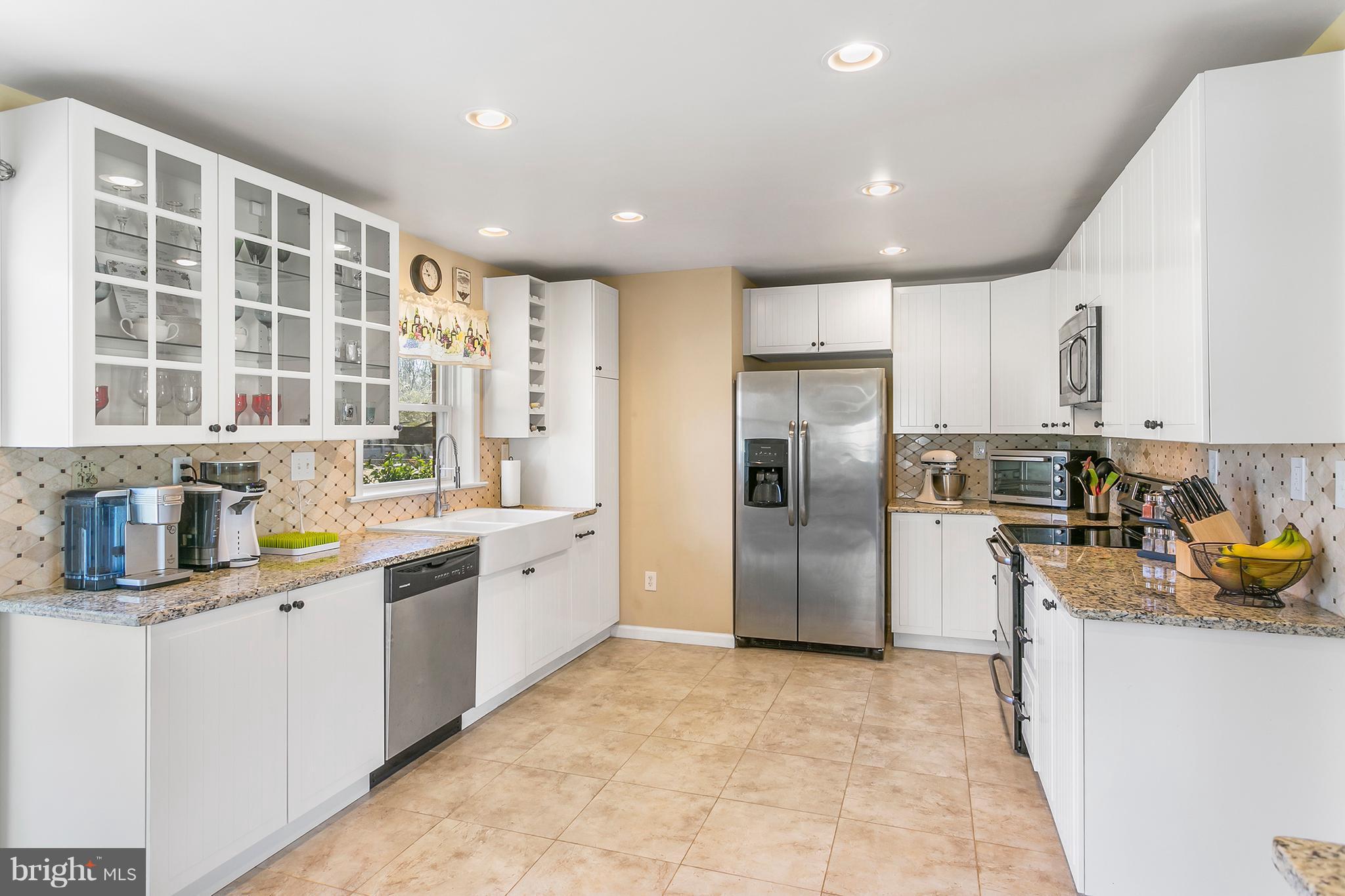 8235 Frye Road Alexandria, VA 22309 - Photo 2 of 26 Kitchen