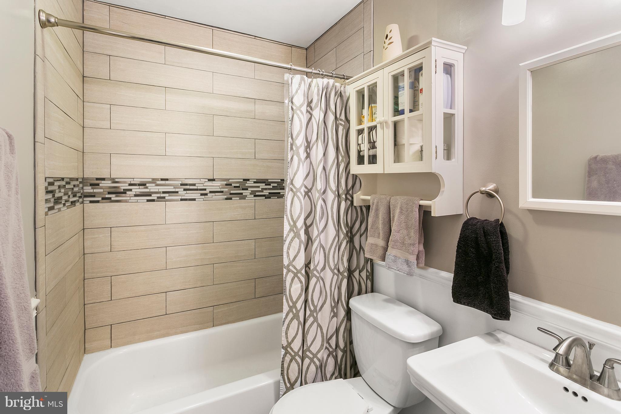 8235 Frye Road Alexandria, VA 22309 - Photo 21 of 26 Bath