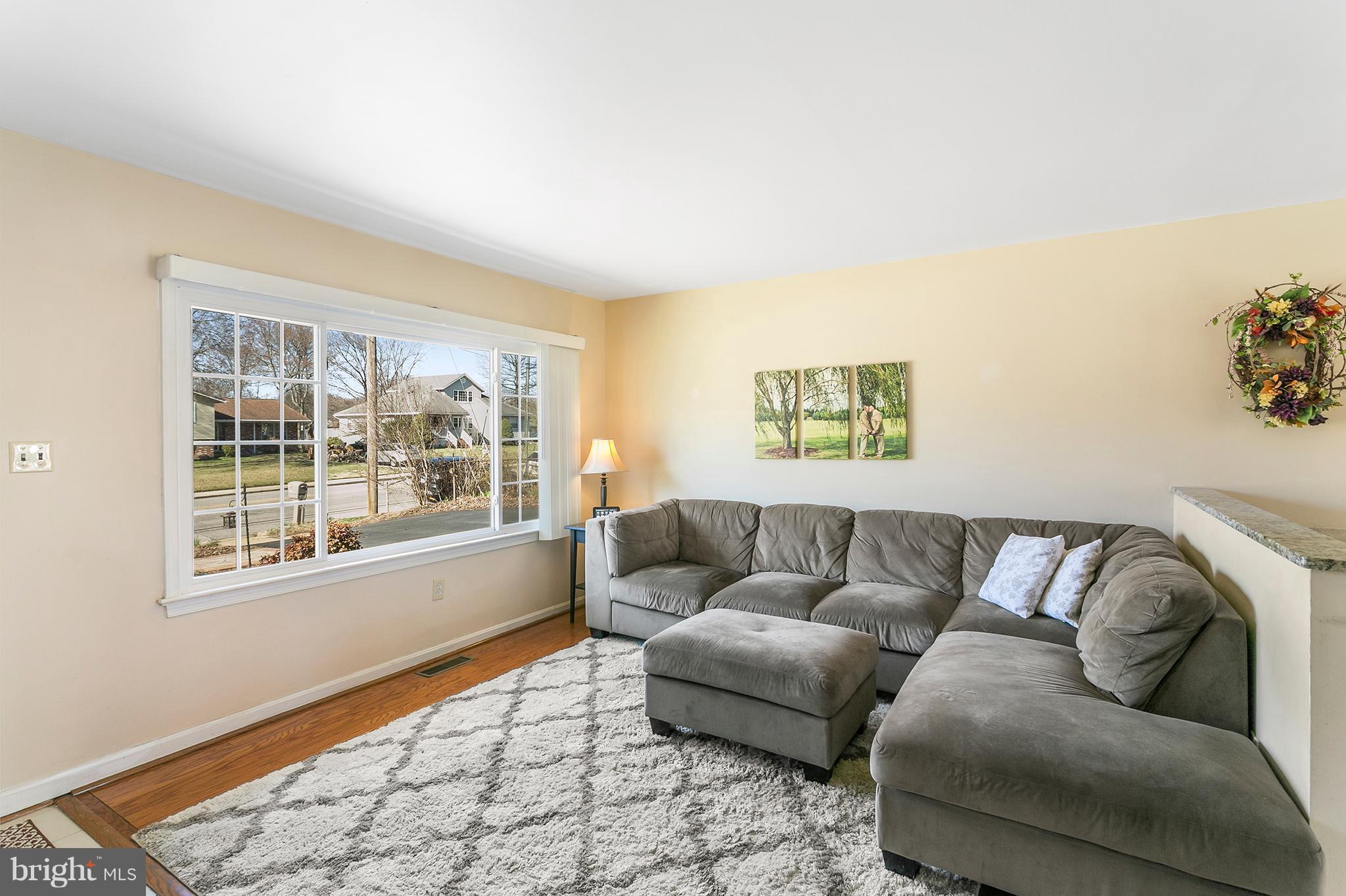 8235 Frye Road Alexandria, VA 22309 - Photo 8 of 26 Living Room