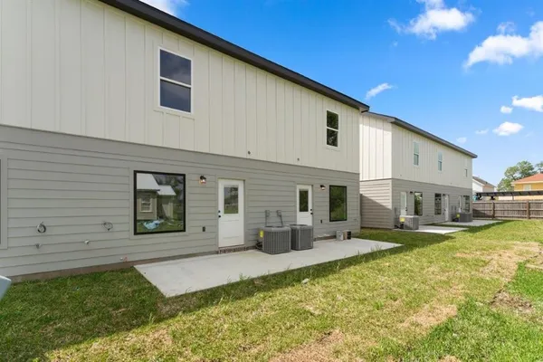 $1,364,000 | 619 Clarence Street, Lake Charles, LA 70601