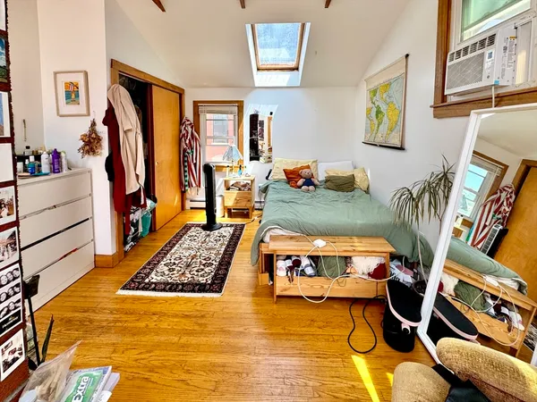 $5,150 | 2 Inman Place, Unit 2, Cambridge, MA 02139