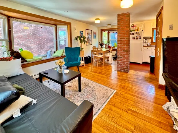 $5,150 | 2 Inman Place, Unit 2, Cambridge, MA 02139