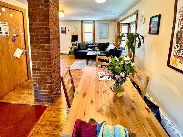 $5,150 | 2 Inman Place, Unit 2, Cambridge, MA 02139