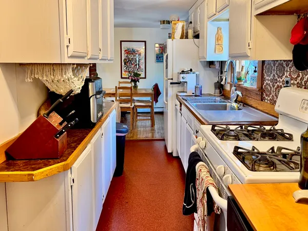 $5,150 | 2 Inman Place, Unit 2, Cambridge, MA 02139