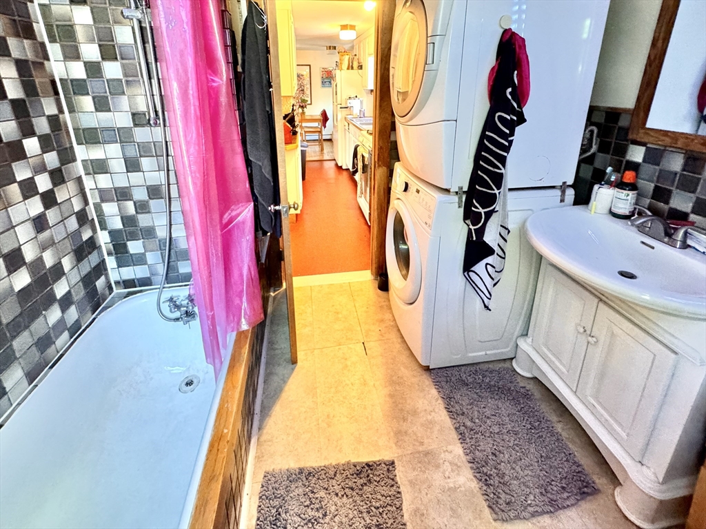 2 Inman Place, Unit 2 Cambridge, MA 02139 - Photo 9 of 30