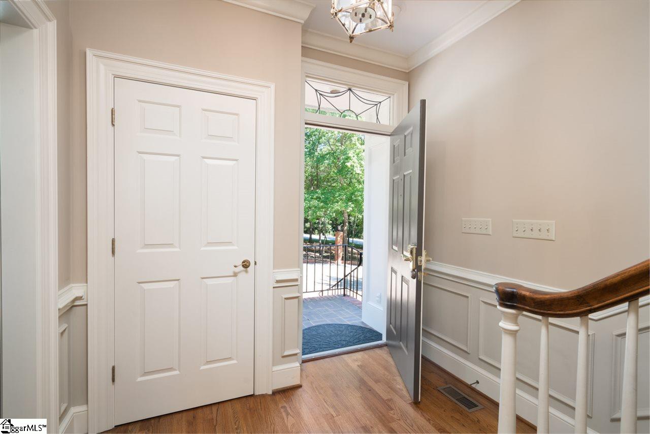 504 Huntington Road Greenville, SC 29615 - Photo 3 of 36