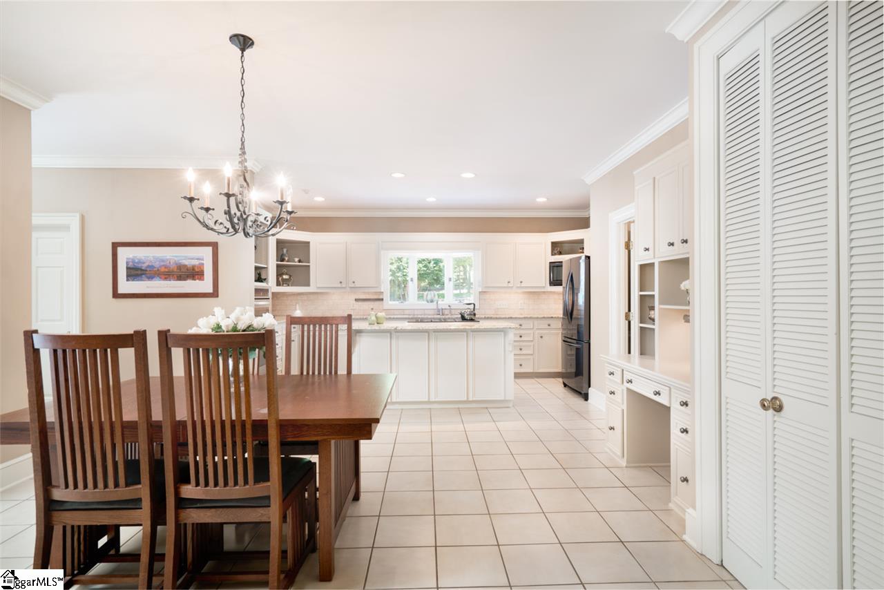 504 Huntington Road Greenville, SC 29615 - Photo 8 of 36