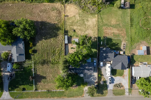 $325,000 | 21702 Lone Tree Road, Anderson, CA 96007