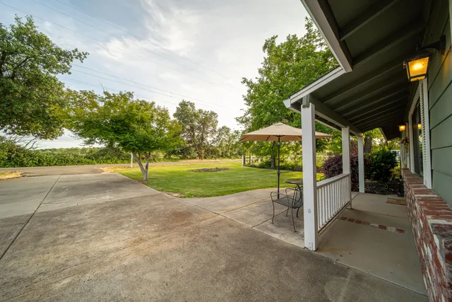$325,000 | 21702 Lone Tree Road, Anderson, CA 96007
