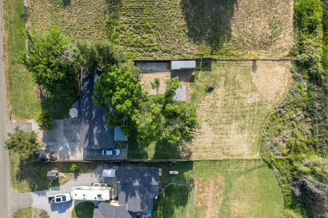 $325,000 | 21702 Lone Tree Road, Anderson, CA 96007