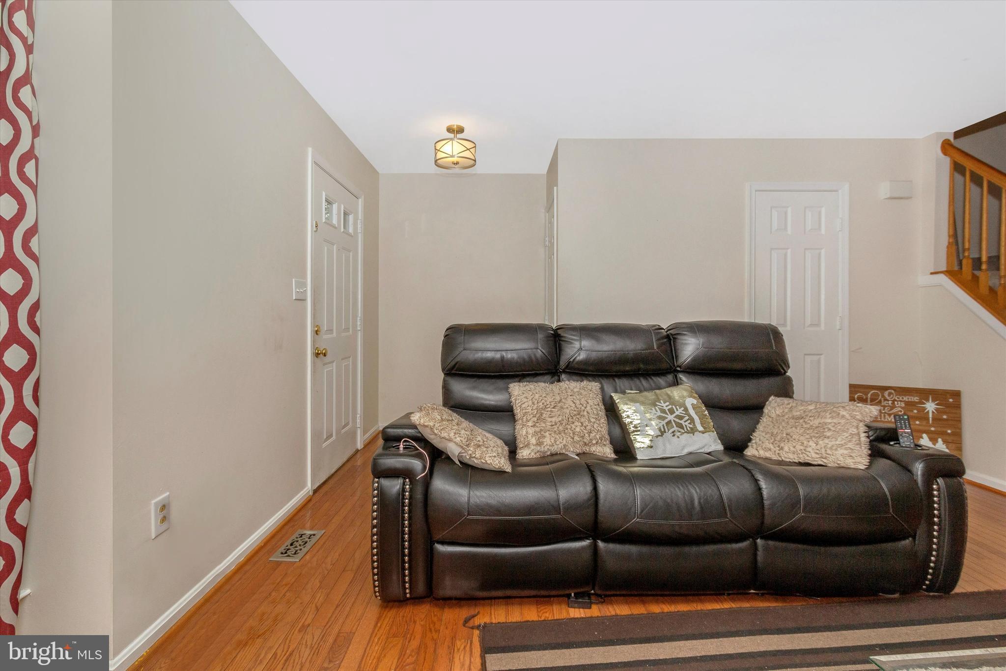 9217 Ridgefield Circle Frederick, MD 21701 - Photo 3 of 60 Gallery Image 3