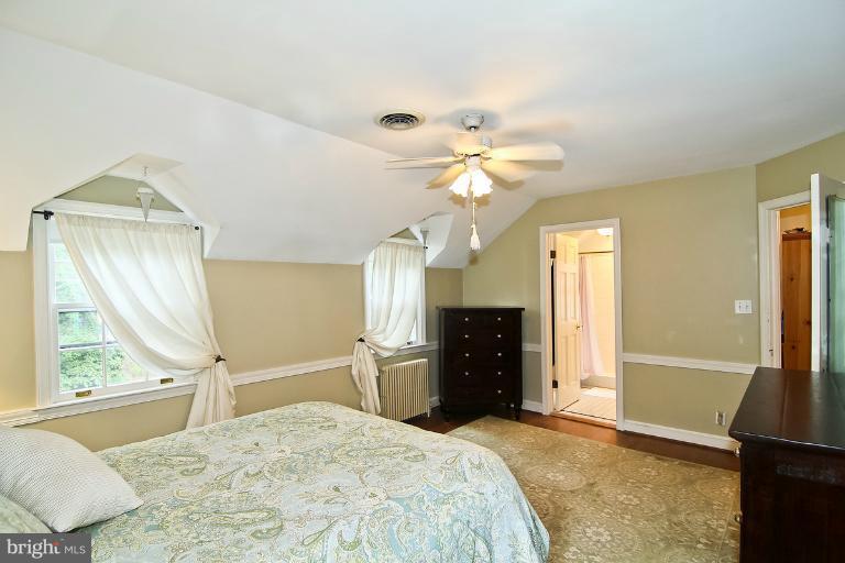 5606 Midwood Road Bethesda, MD 20814 - Photo 13 of 23 Bedroom (Master)