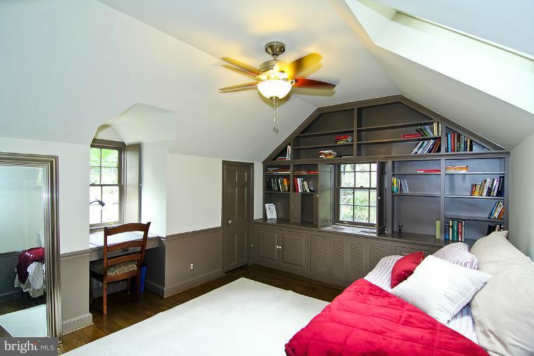5606 Midwood Road Bethesda, MD 20814 - Photo 20 of 23 Bedroom