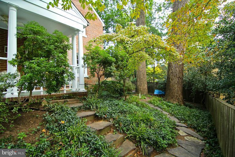 5606 Midwood Road Bethesda, MD 20814 - Photo 5 of 23 Exterior (Rear)