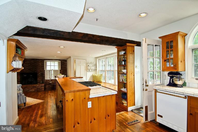 5606 Midwood Road Bethesda, MD 20814 - Photo 7 of 23 Kitchen