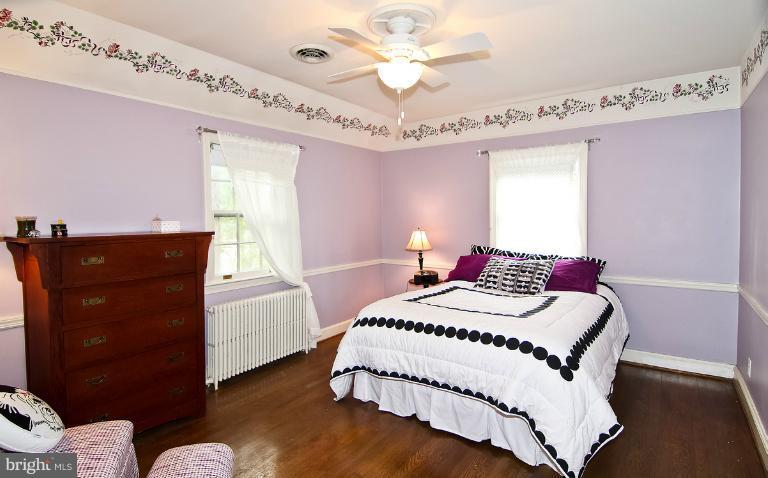 5606 Midwood Road Bethesda, MD 20814 - Photo 8 of 23 Bedroom