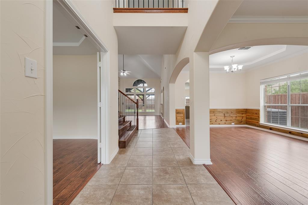 623 Lone Ridge Way Murphy, TX 75094 - Photo 3 of 40 a view of a hallway