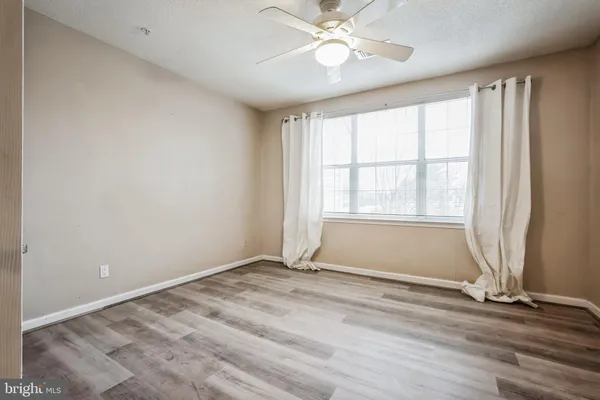 $2,200 | 20281 Beechwood Terrace, Unit 302, Ashburn, VA 20147