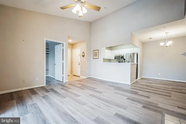 $2,200 | 20281 Beechwood Terrace, Unit 302, Ashburn, VA 20147
