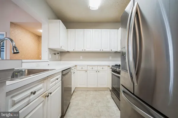 $2,200 | 20281 Beechwood Terrace, Unit 302, Ashburn, VA 20147